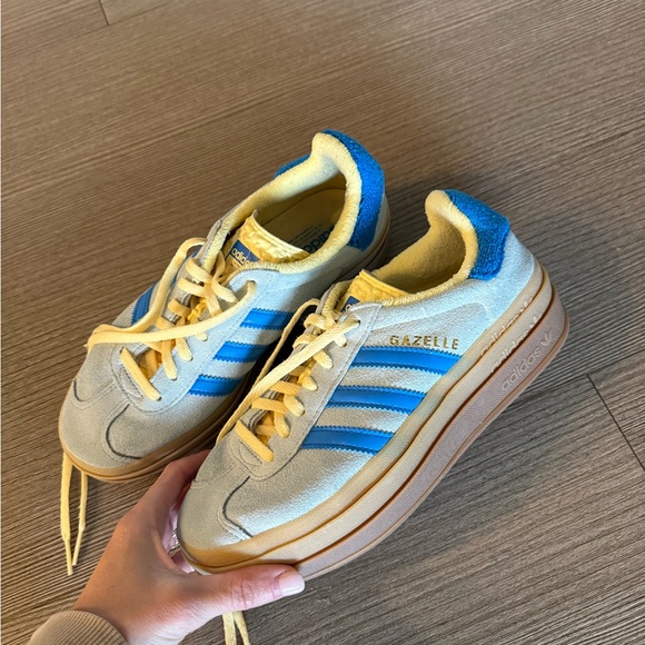 Adidas Gazelle Sneakers in Blue and Yellow - Picture 3 of 5